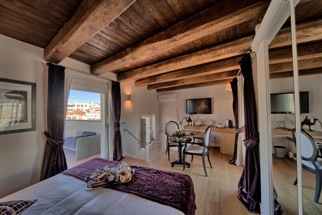 Trevi Palace Luxury Inn Rome Bagian luar foto